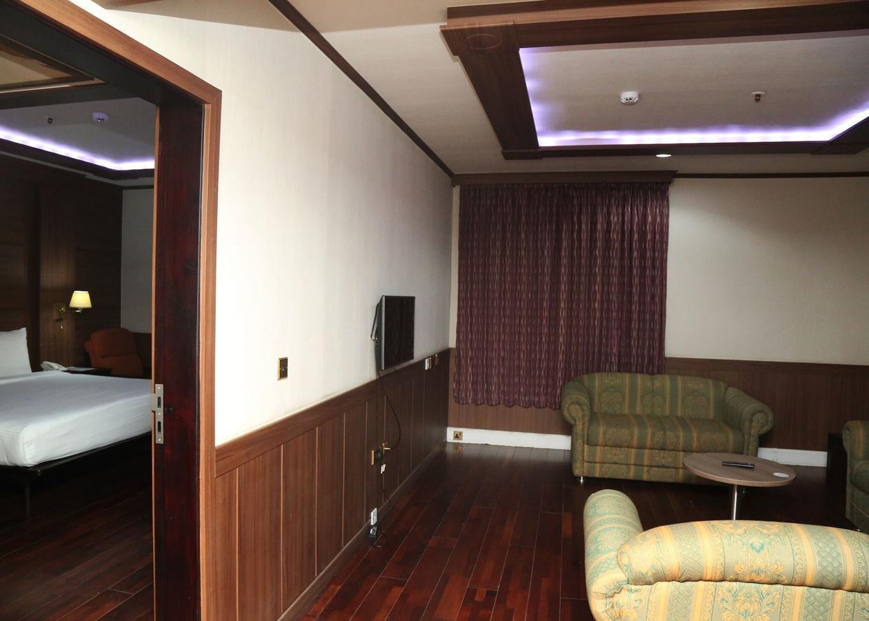 Lagos Travel Inn 伊凯贾 外观 照片